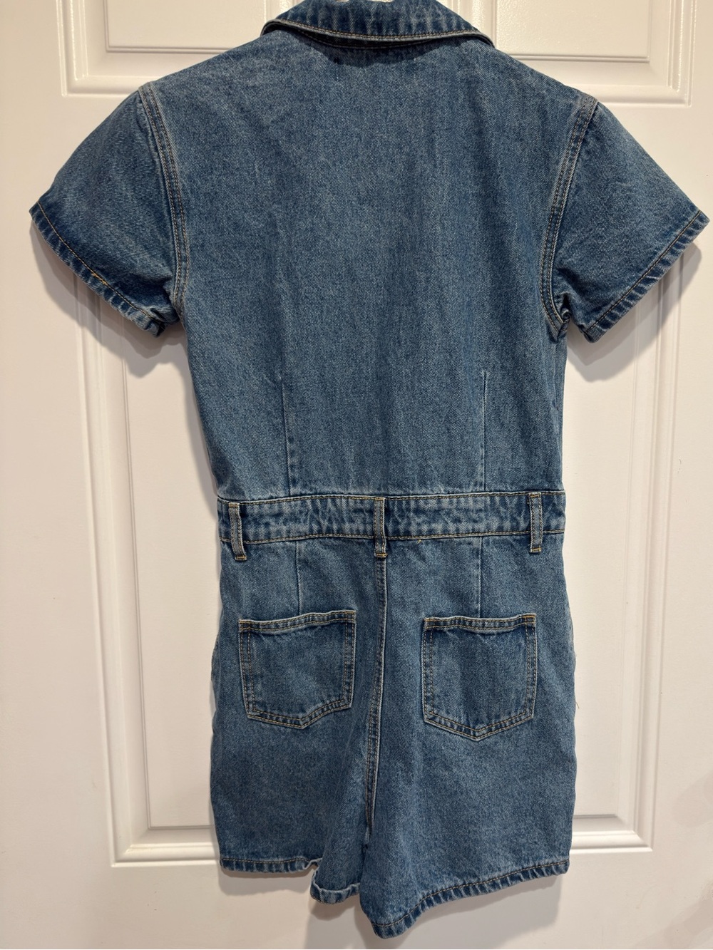 Lioness U Know Whats Up Denim Utility Romper Blue Short Sleeve Size S NWT - Picture 2 of 3